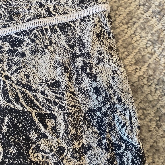 Athleta leggings - Picture 3 of 3